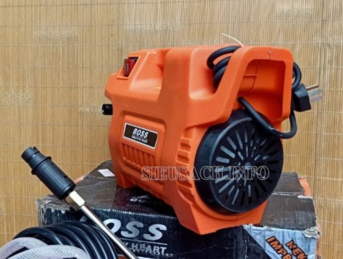 Thiết bị rửa xe Boss có hiệu năng làm sạch cực tốt