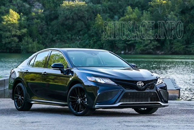 Toyota Camry 2021