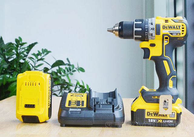 model-dewalt-dcd791m2