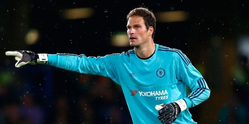 Một số thủ môn xuất sắc nhất của Chelsea trong lịch sử bóng đá