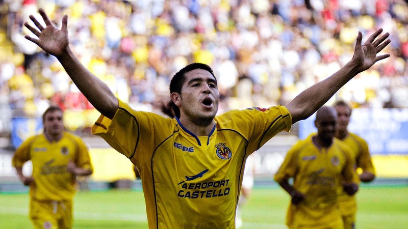 Santi Cazorla là một cầu thủ xuất sắc. Cầu thủ Santi Cazorla - Sự vĩ đại không cần danh hiệu